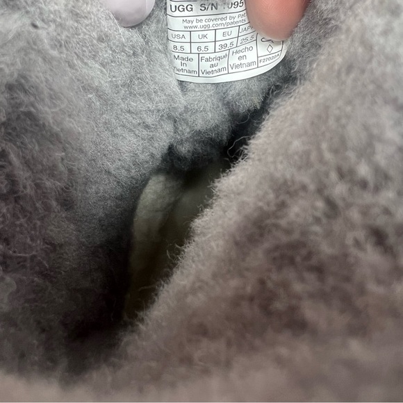 UGG Australia Women's Adirondack Boot II snow waterproof winter insulated 8.5 - Picture 10 of 13